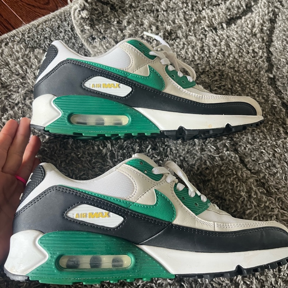 Nike Air Max White and Green Sneakers - Picture 3 of 8
